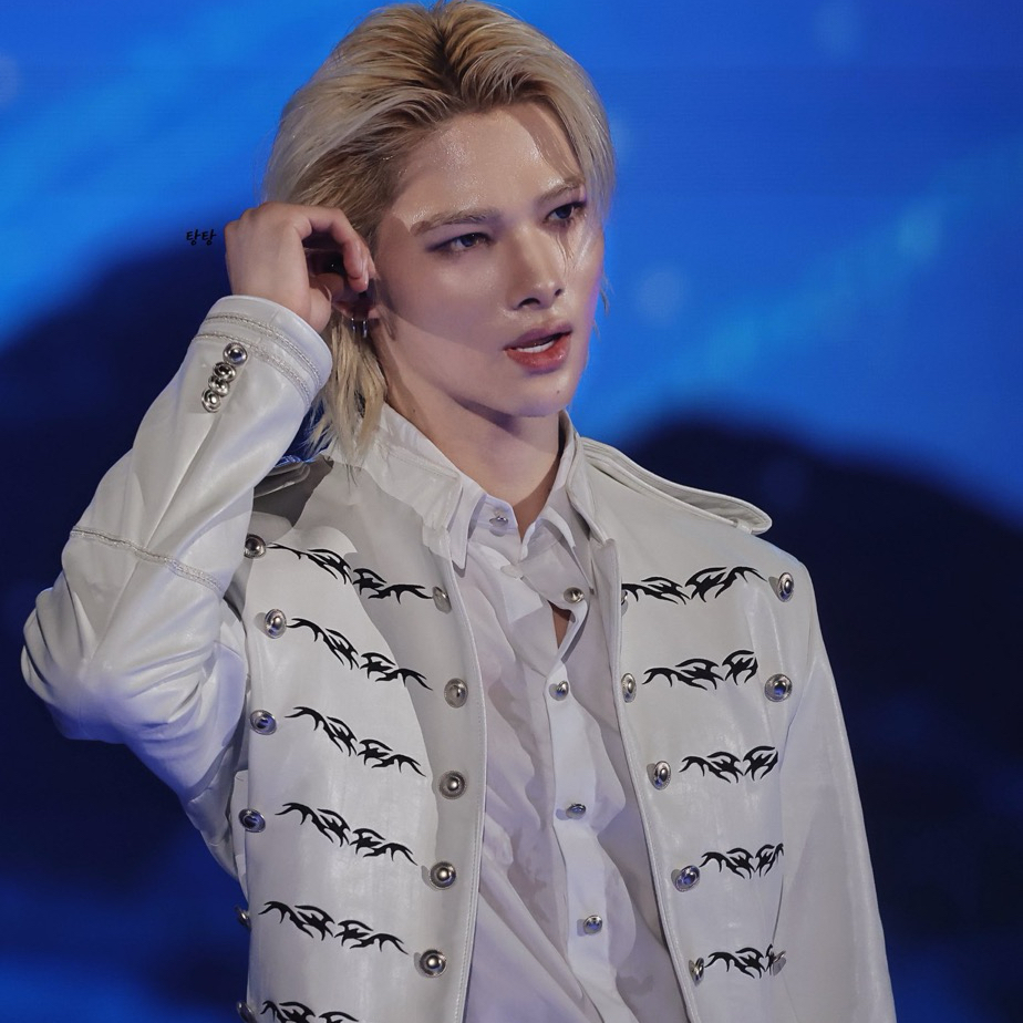 NI-KI (ENHYPEN)的最新活动照片