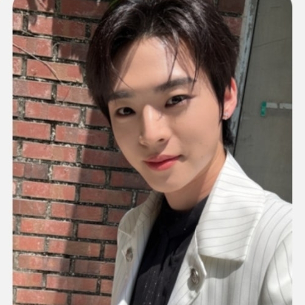 Latest photo of Hyojin (ONF)
