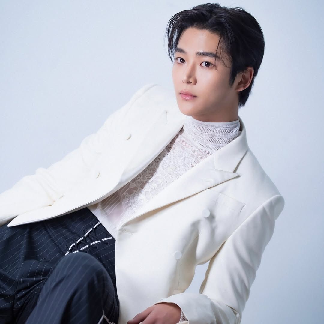 로운의 비하인드 컷