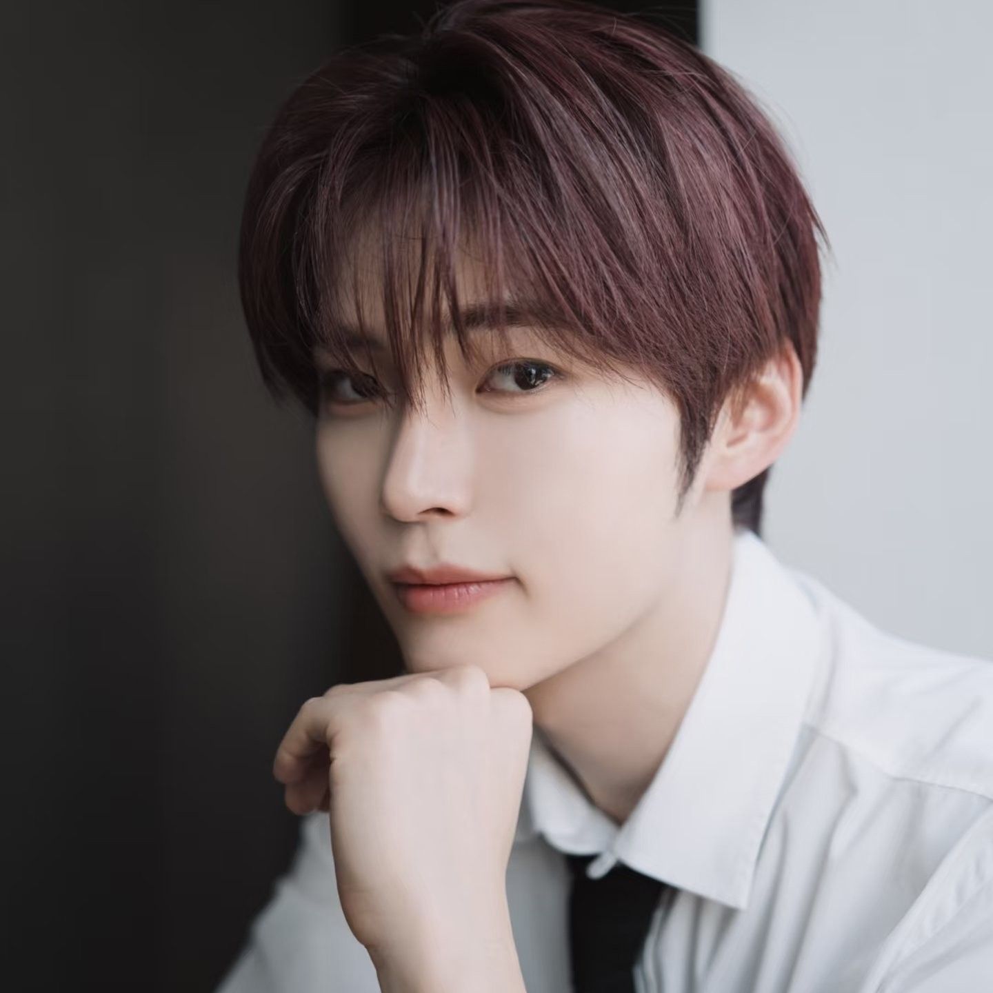 ソン・ハンビン (ZEROBASEONE)の舞台裏ショット