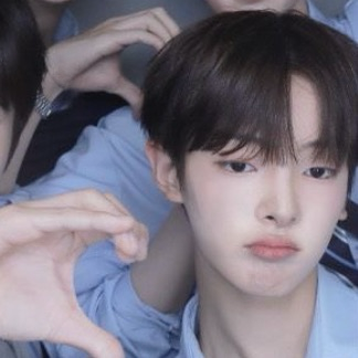 A moment captured by Kang Woojin's fan