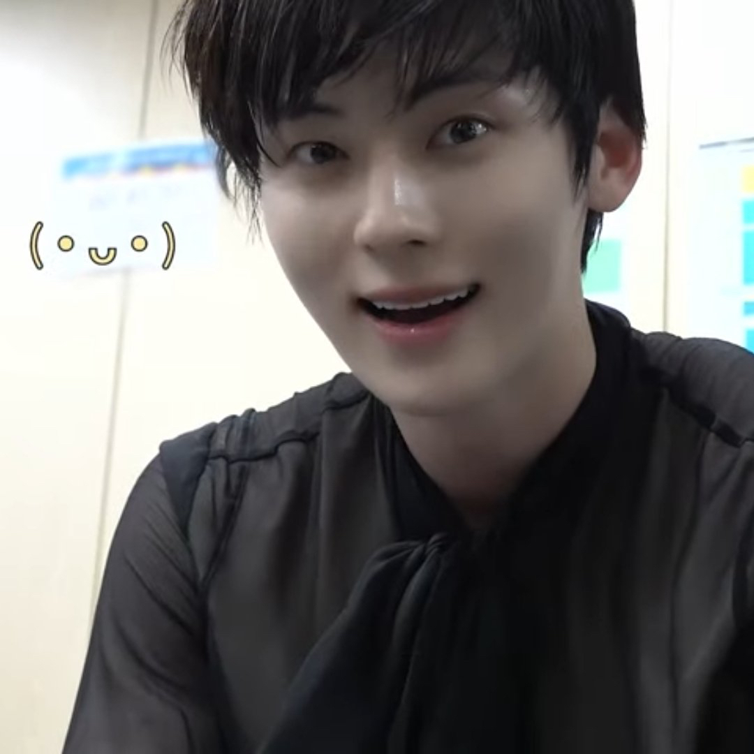 Recent activity shot of Hwang Minhyun