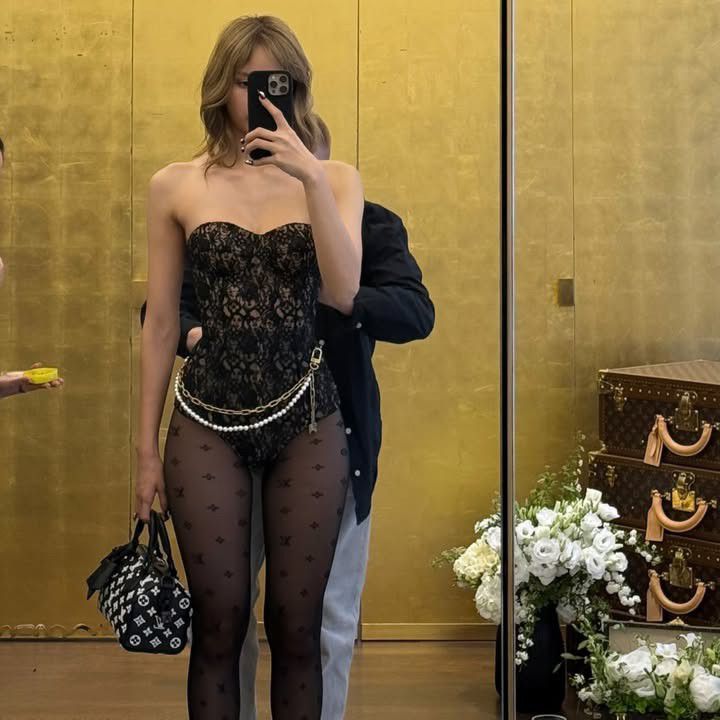 Lisa (BLACKPINK)的最新照片