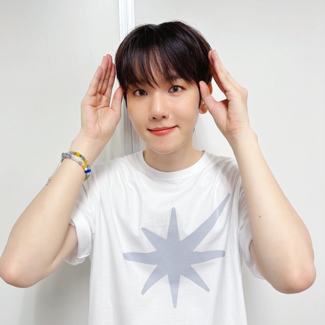 백현 (EXO)의 최신 사진