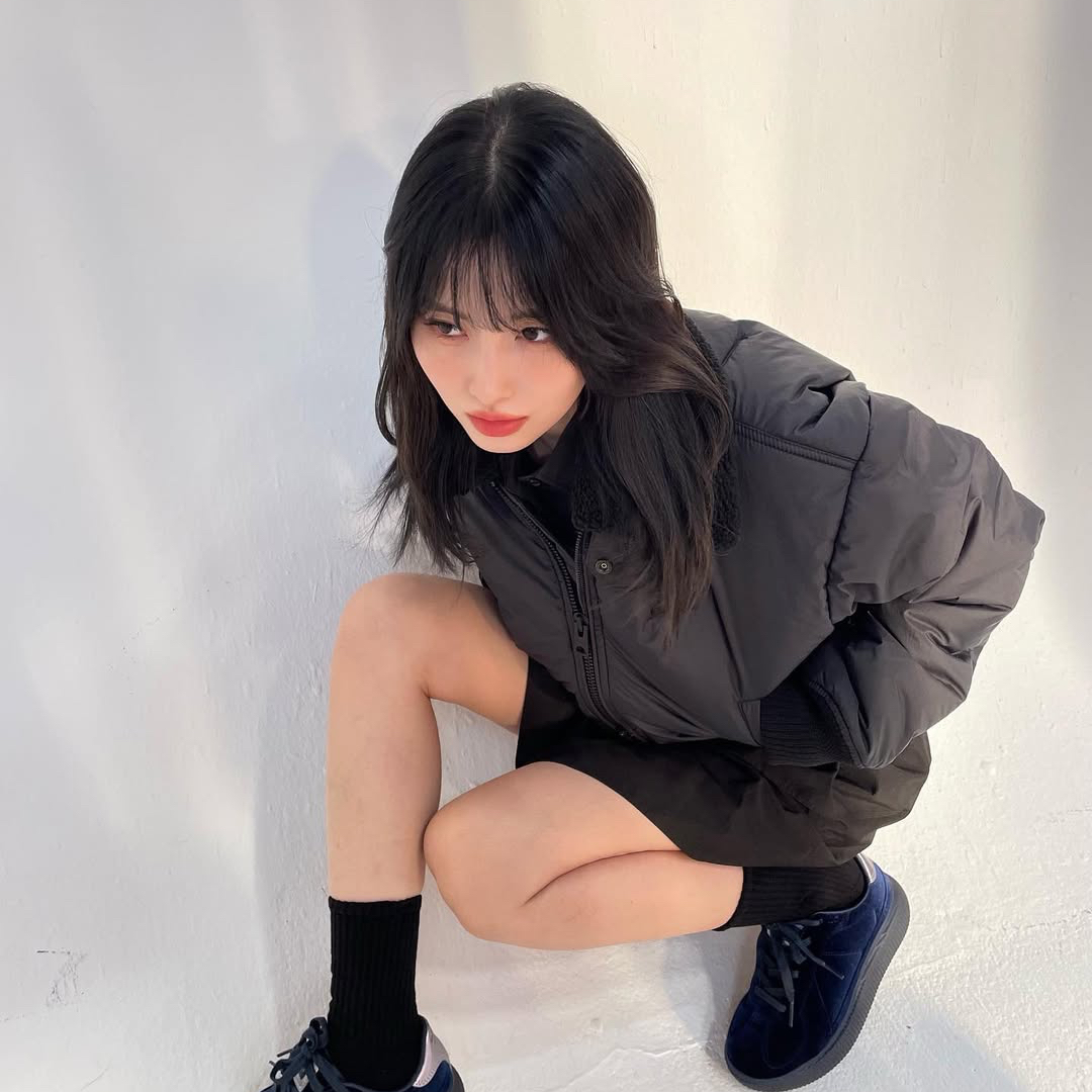 Recent activity shot of Momo (TWICE)