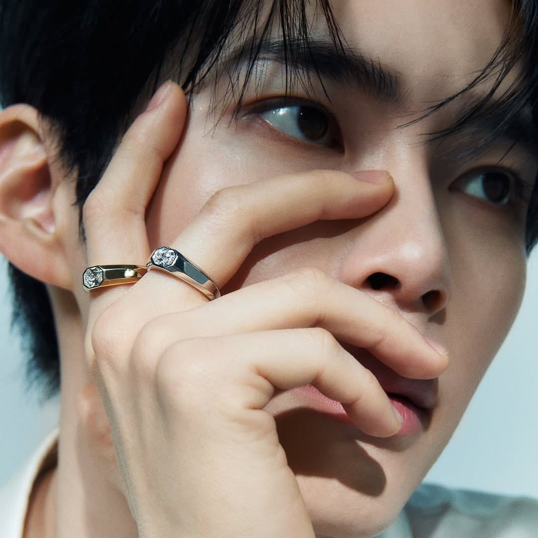 Behind-the-scenes cut of Sung Hanbin (ZEROBASEONE)