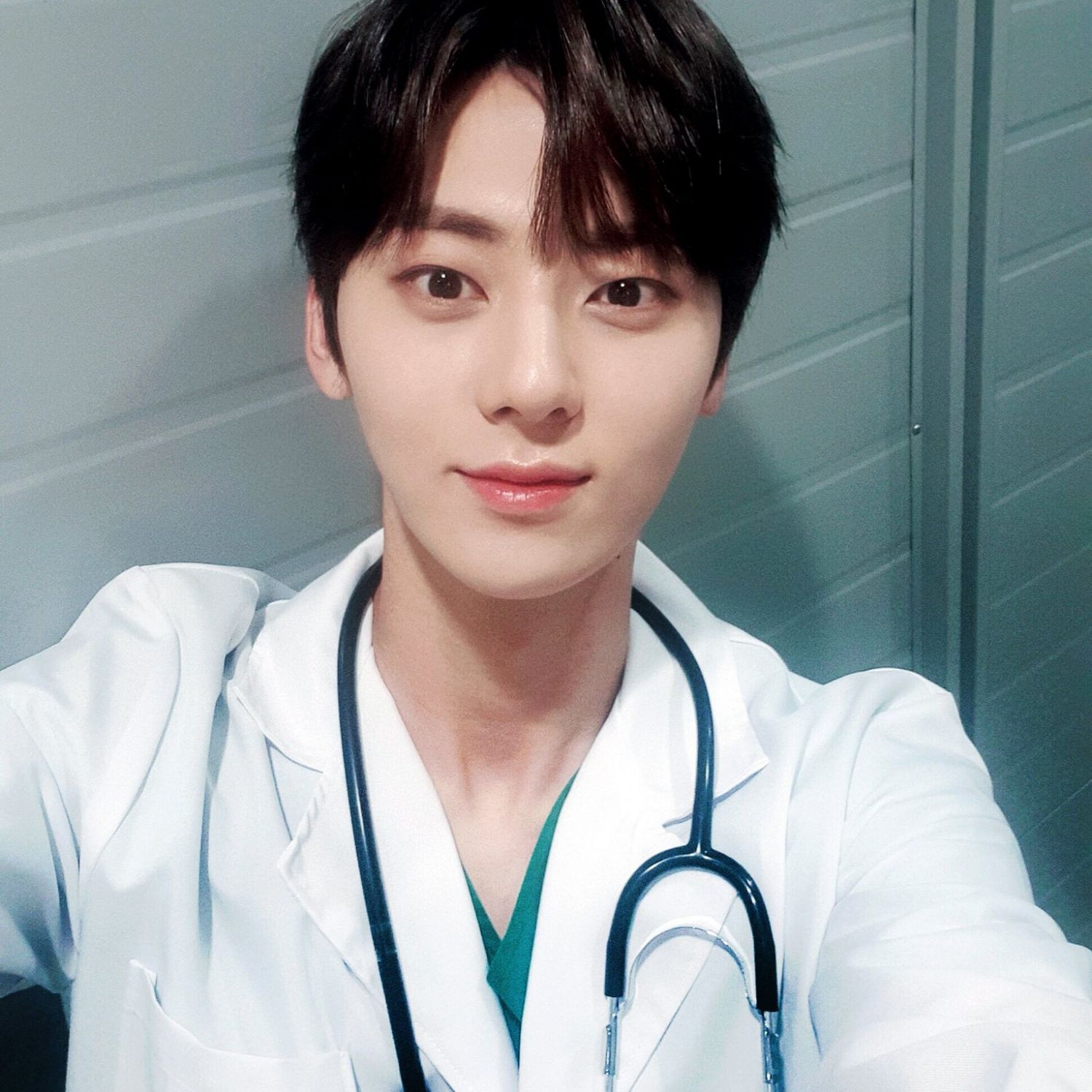 Latest photo of Hwang Minhyun