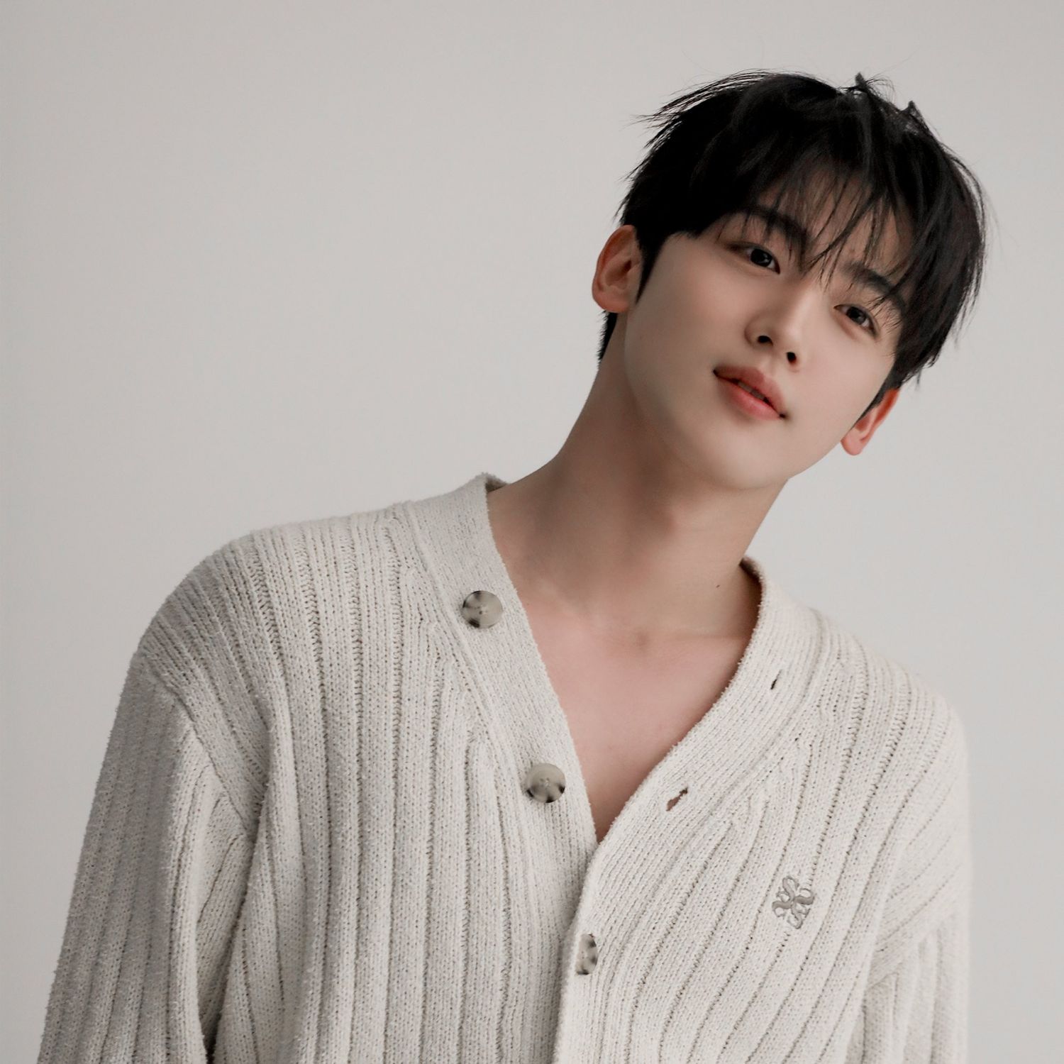 Behind-the-scenes cut of Kim Yohan (WEi)