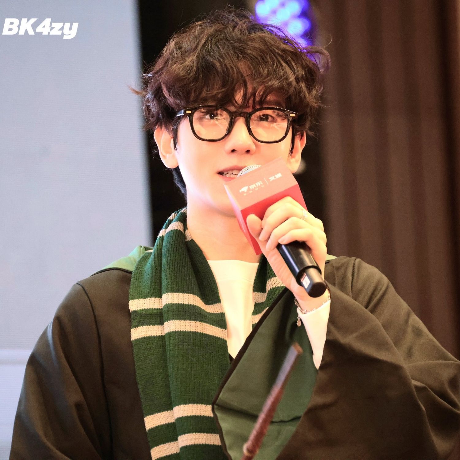 백현 (EXO) 최근 활동샷