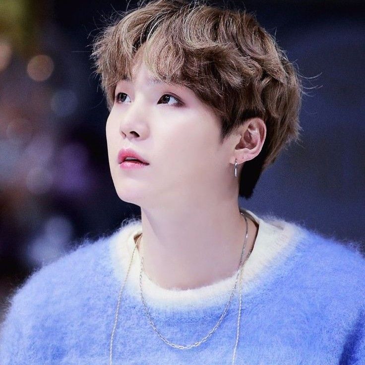 SUGA (防弹少年团)的最新照片