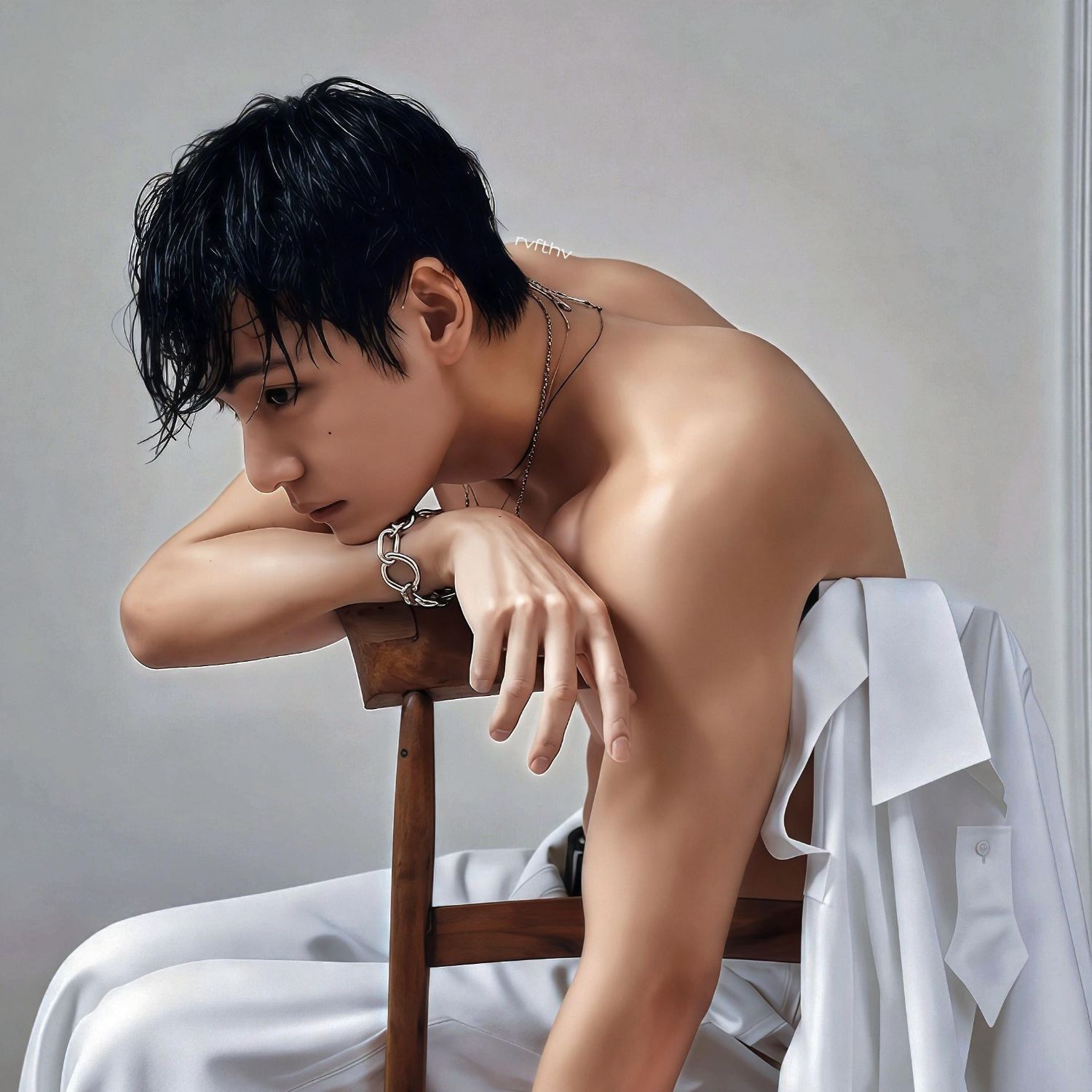 뷔 (방탄소년단)의 비하인드 컷