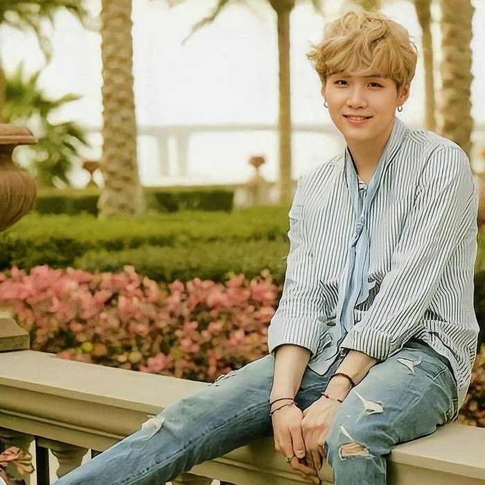 Behind-the-scenes cut of SUGA (BTS)