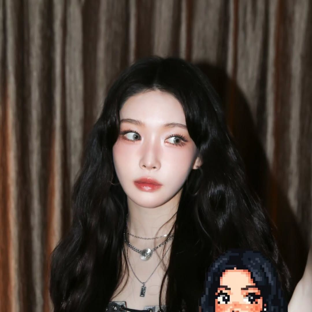 A moment captured by Chungha's fan