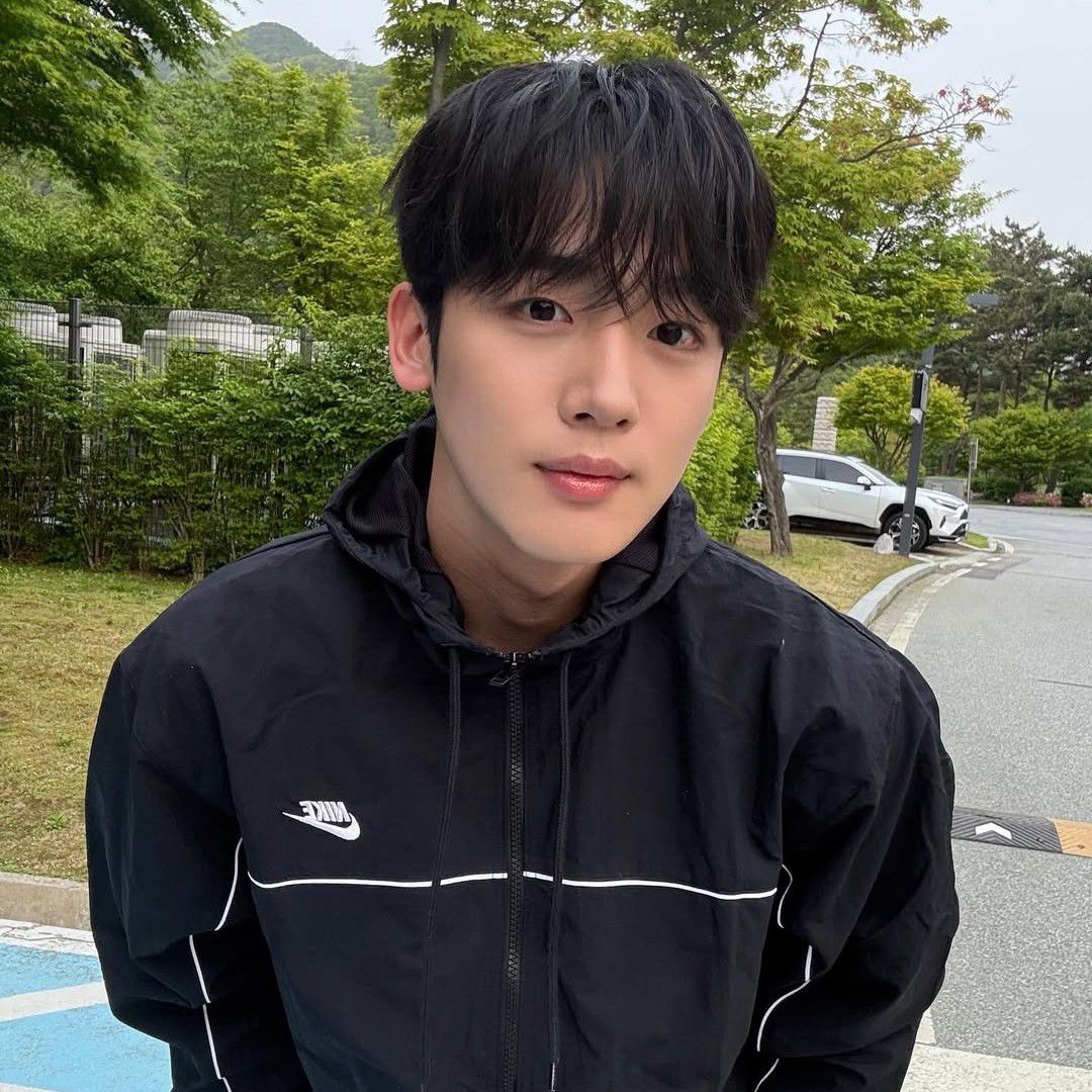 Behind-the-scenes cut of Kim Yohan (WEi)