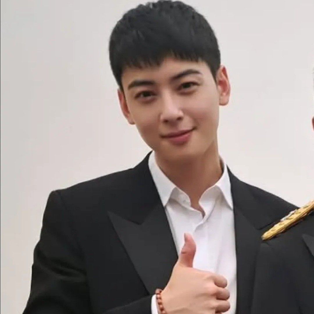 A moment captured by Eunwoo (ASTRO)'s fan