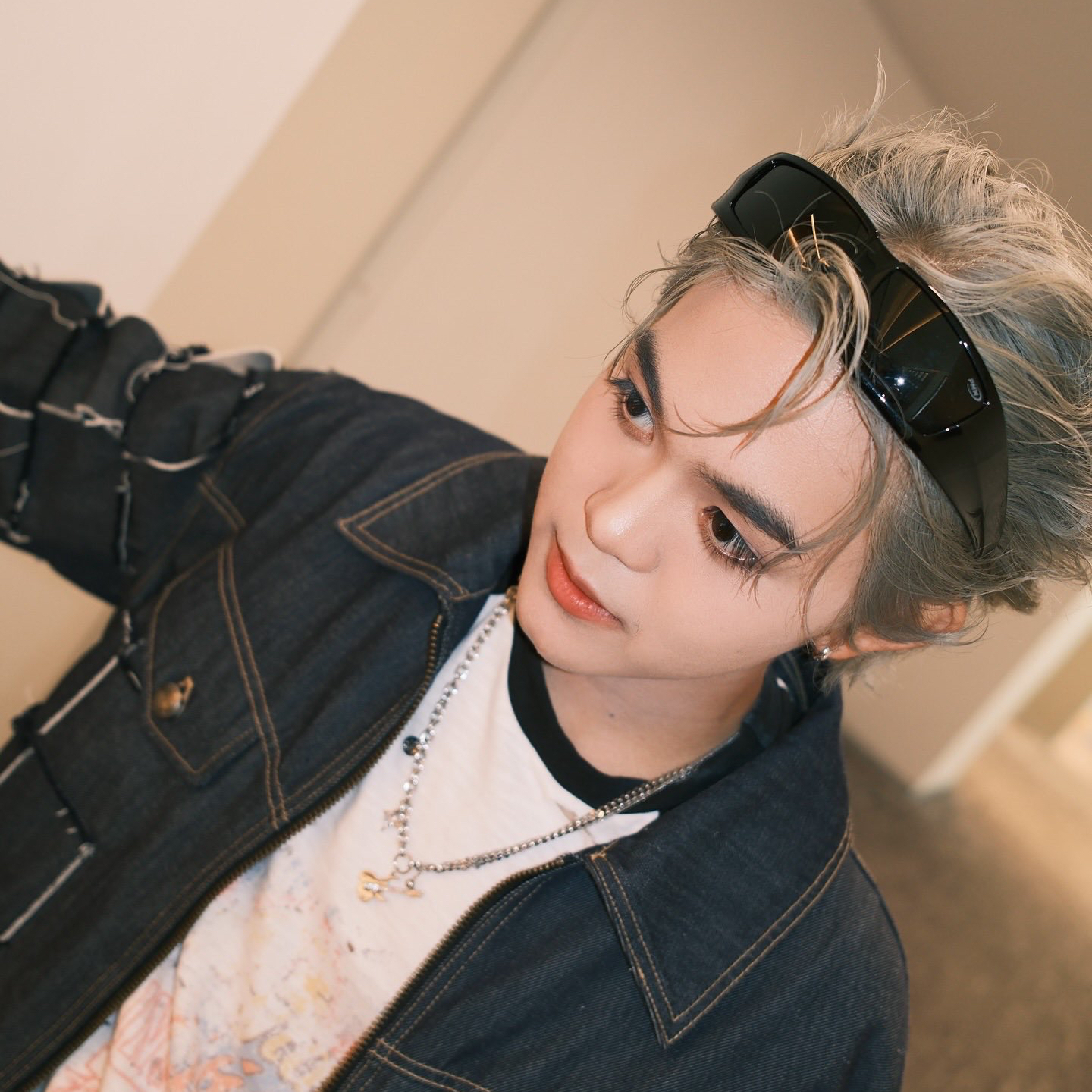 A moment captured by THI-O (NexT1DE)'s fan