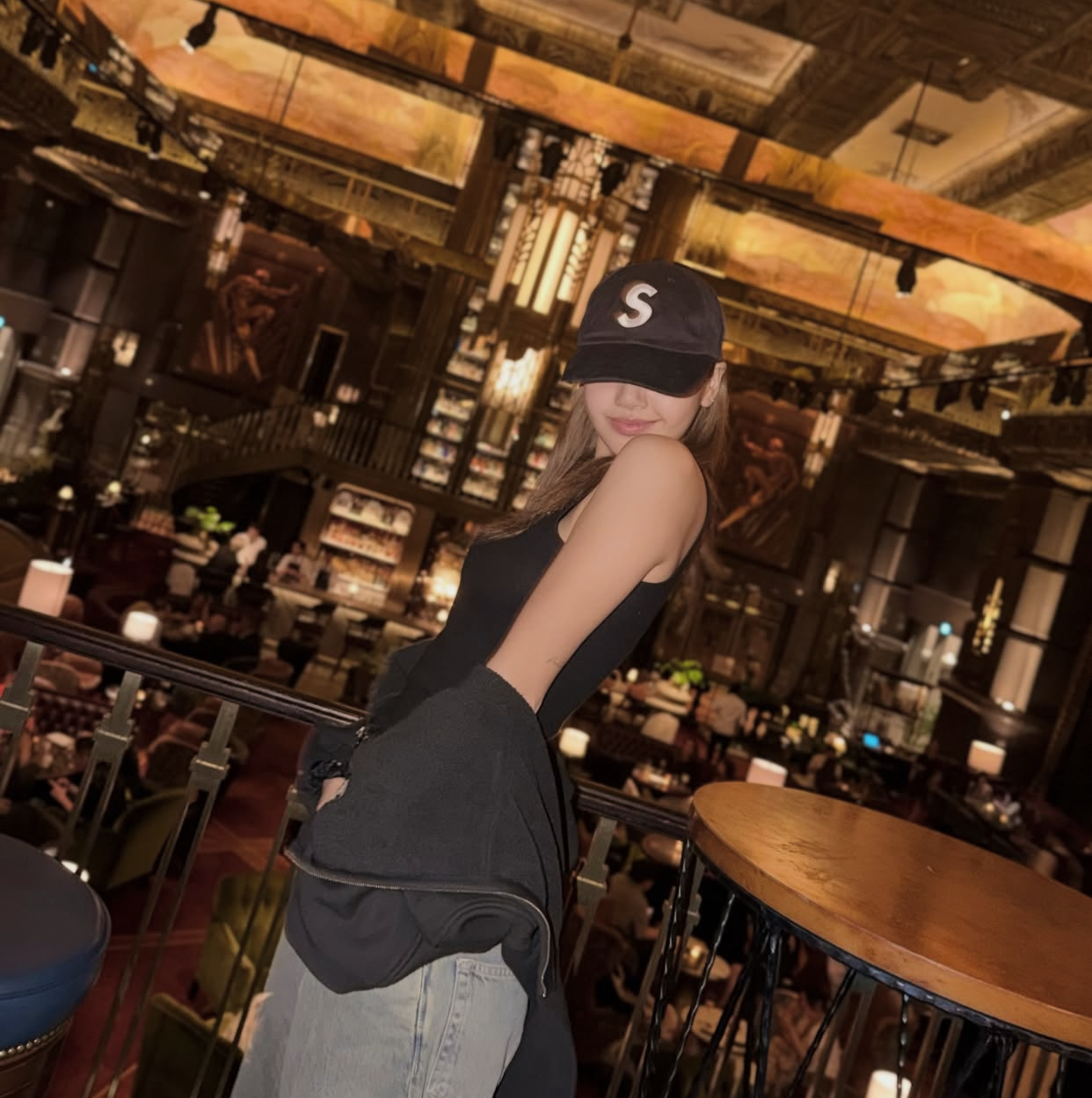 리사 (BLACKPINK)의 비하인드 컷