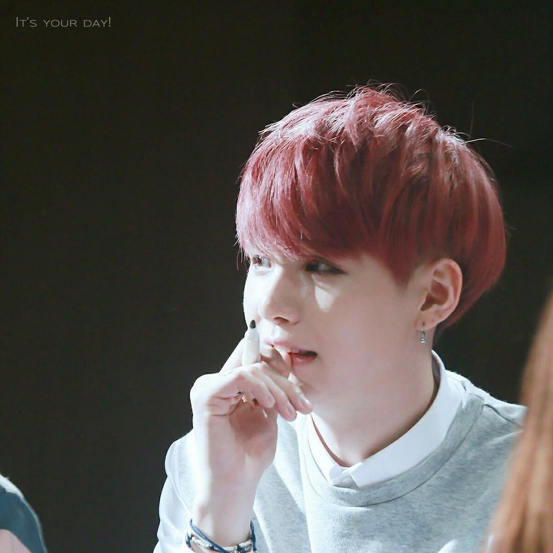 A moment captured by SUGA (BTS)'s fan