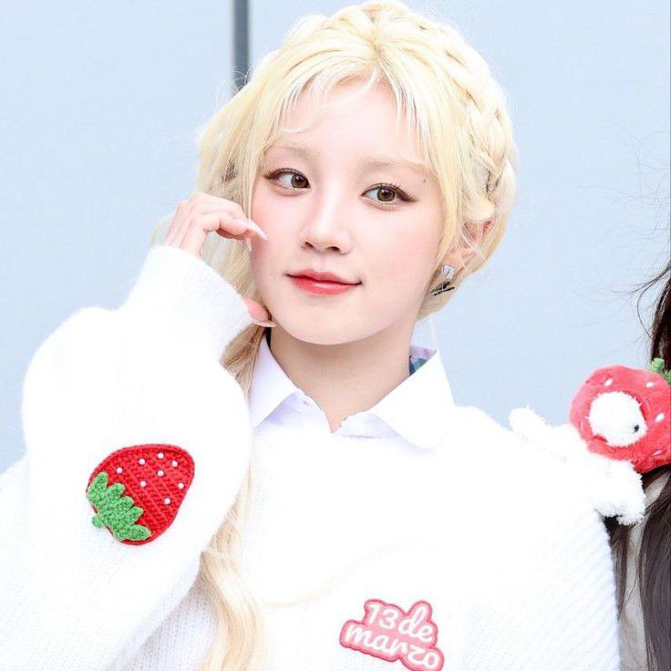 Behind-the-scenes cut of Yuqi (i-dle)