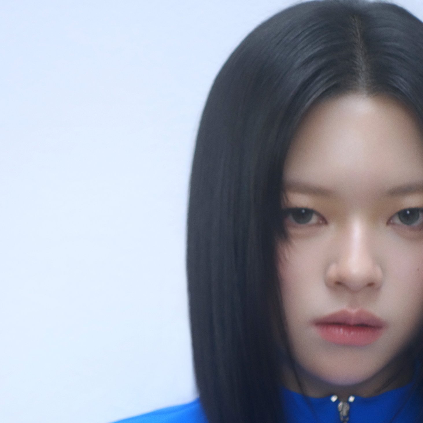 Behind-the-scenes cut of Jeongyeon (TWICE)