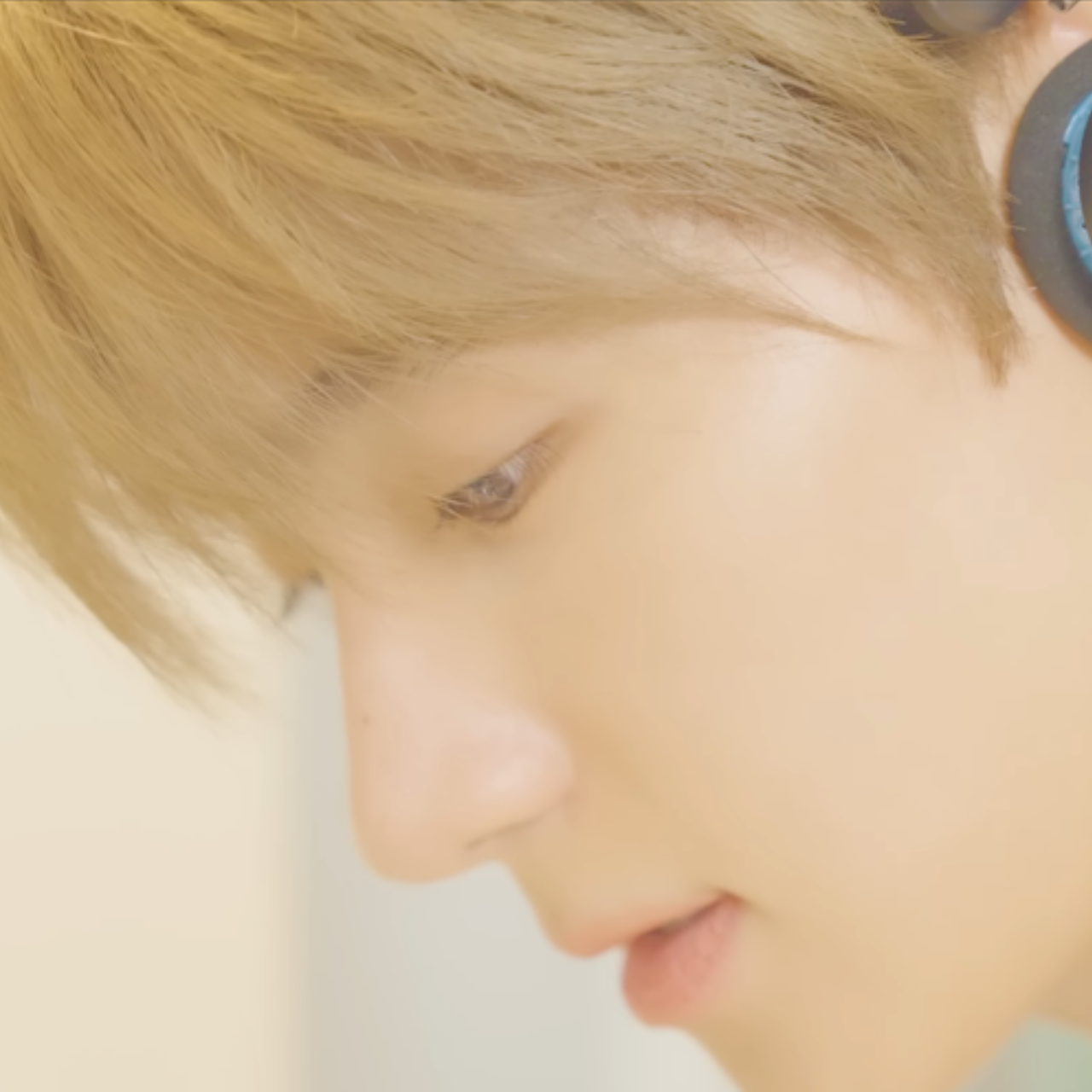 Behind-the-scenes cut of Hyunjae (THE BOYZ)
