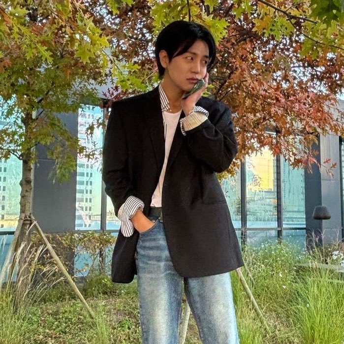 Latest photo of Donghun (A.C.E)