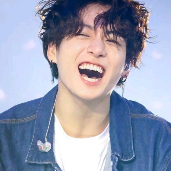 A moment captured by Jungkook (BTS)'s fan