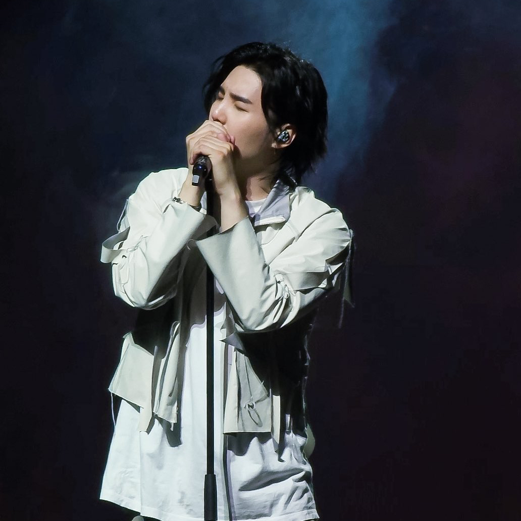 Behind-the-scenes cut of SUGA (BTS)