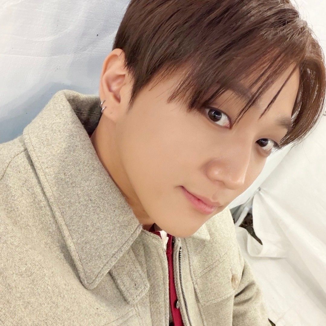 Latest photo of Hong Joochan (GoldenChild)