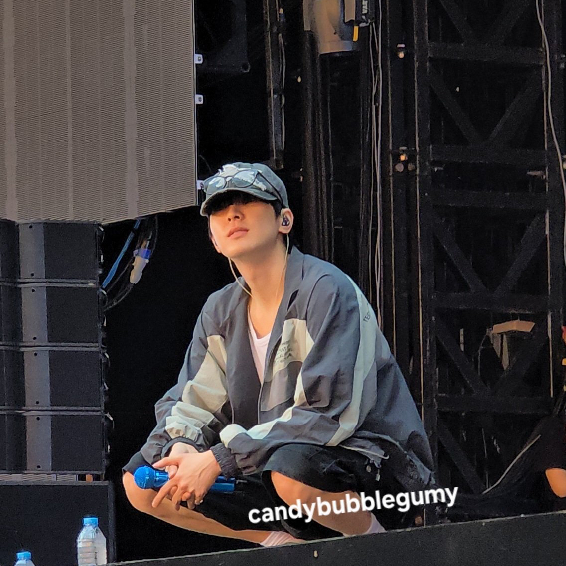 A moment captured by Wonwoo (SEVENTEEN)'s fan