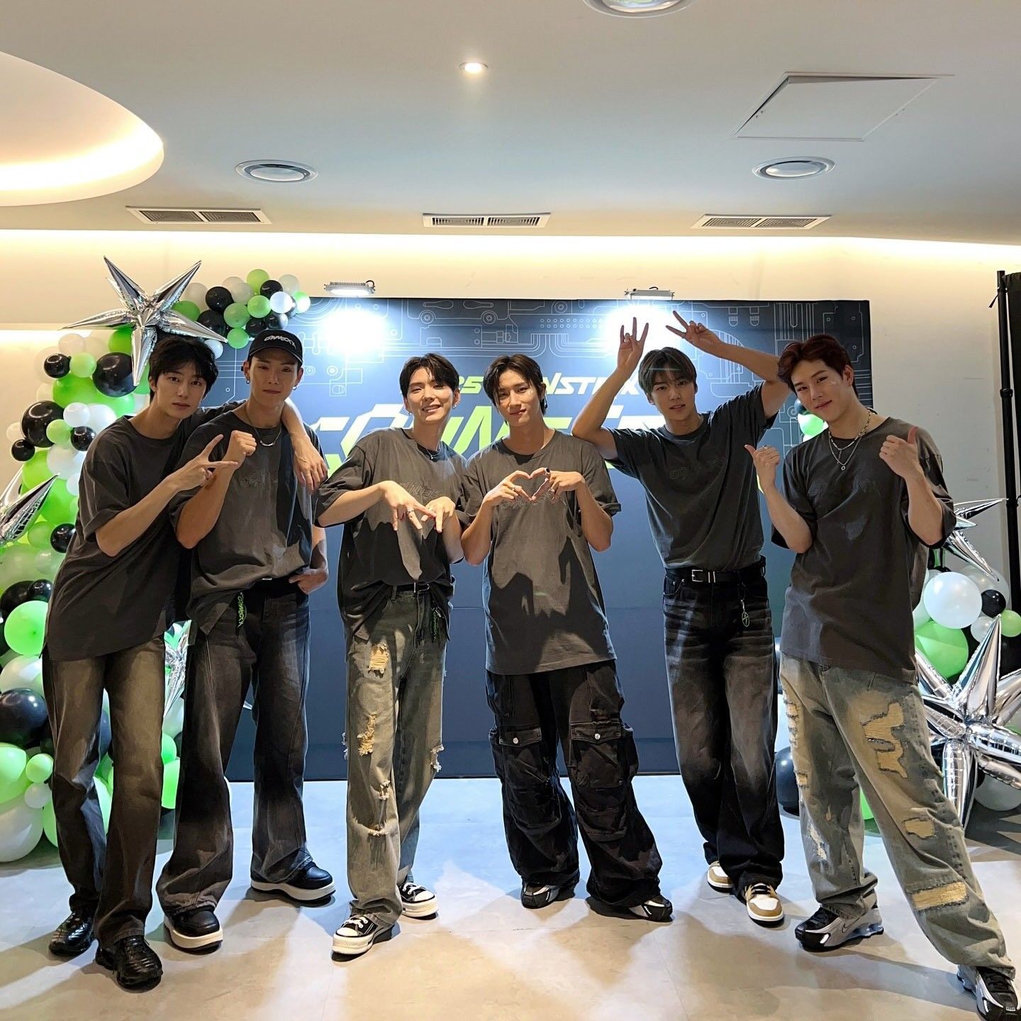MONSTA X的幕后花絮