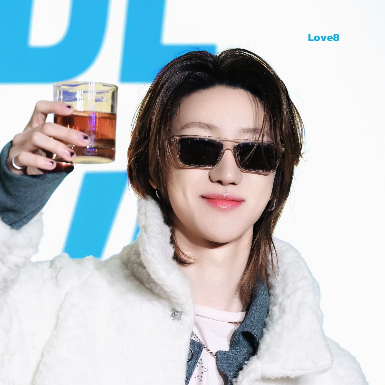 A moment captured by The 8 (SEVENTEEN)'s fan