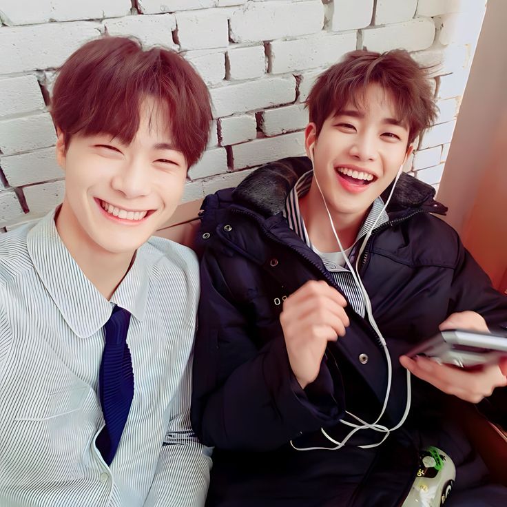 Behind-the-scenes cut of Moonbin (ASTRO)