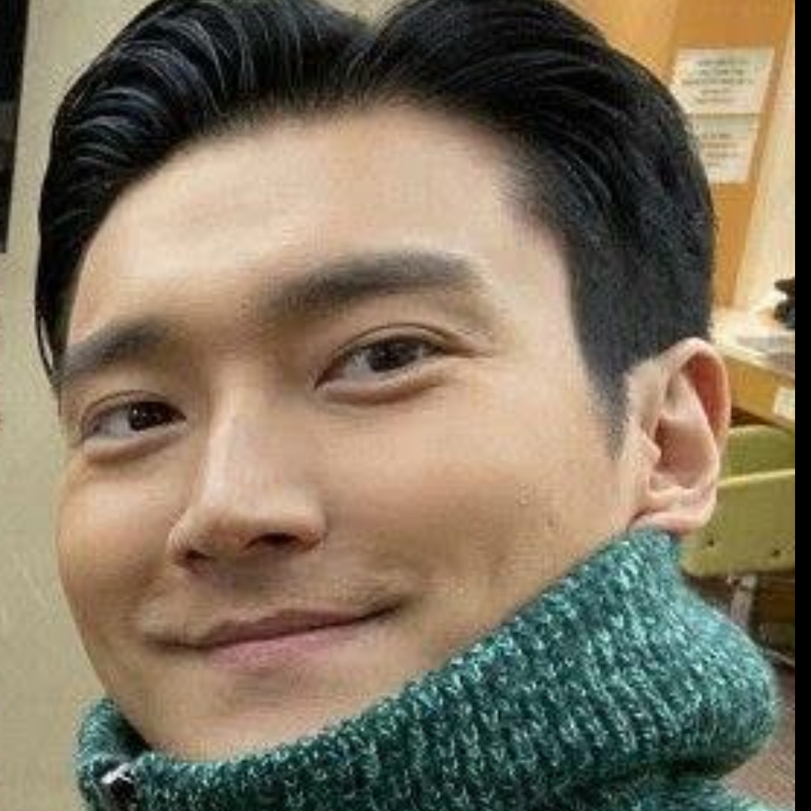 Behind-the-scenes cut of Siwon (Super Junior)