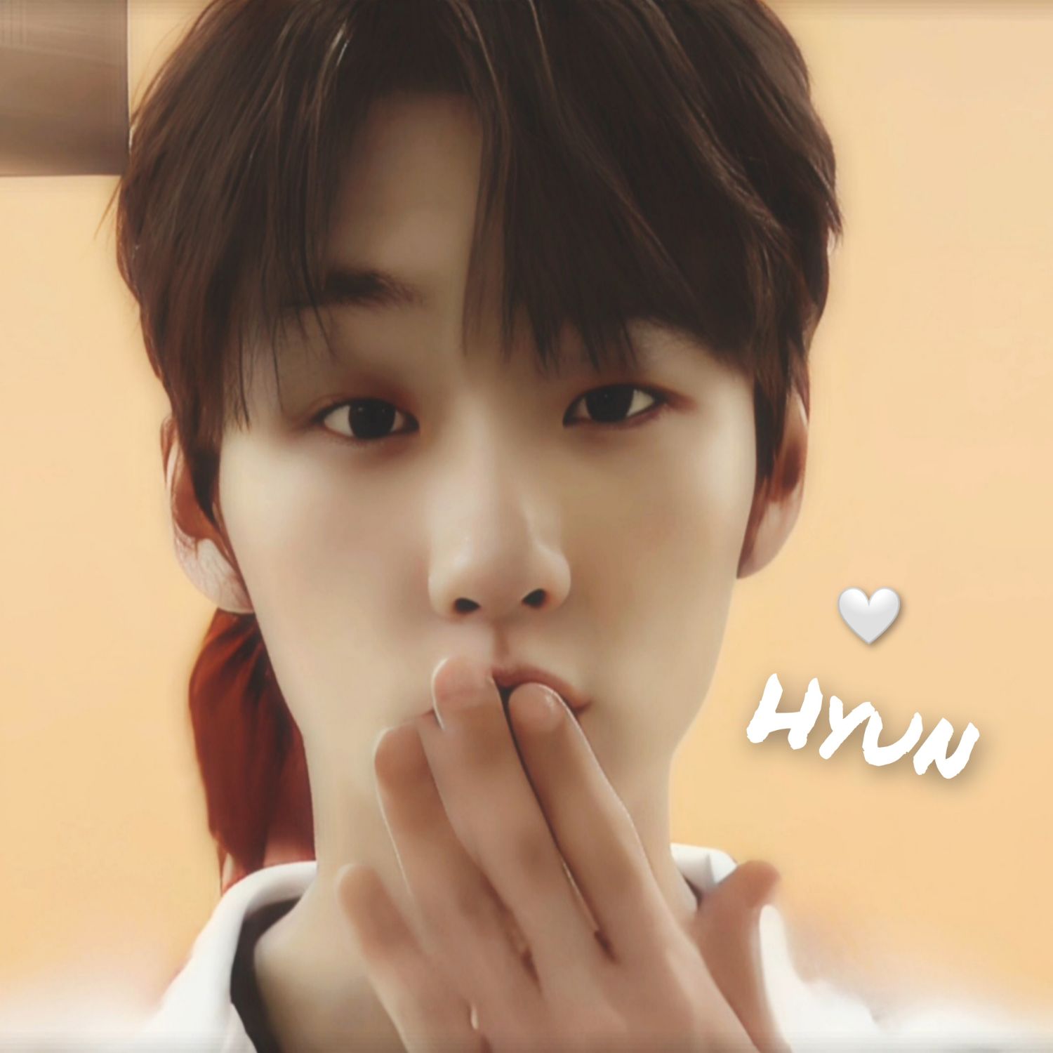 Behind-the-scenes cut of Hyun
