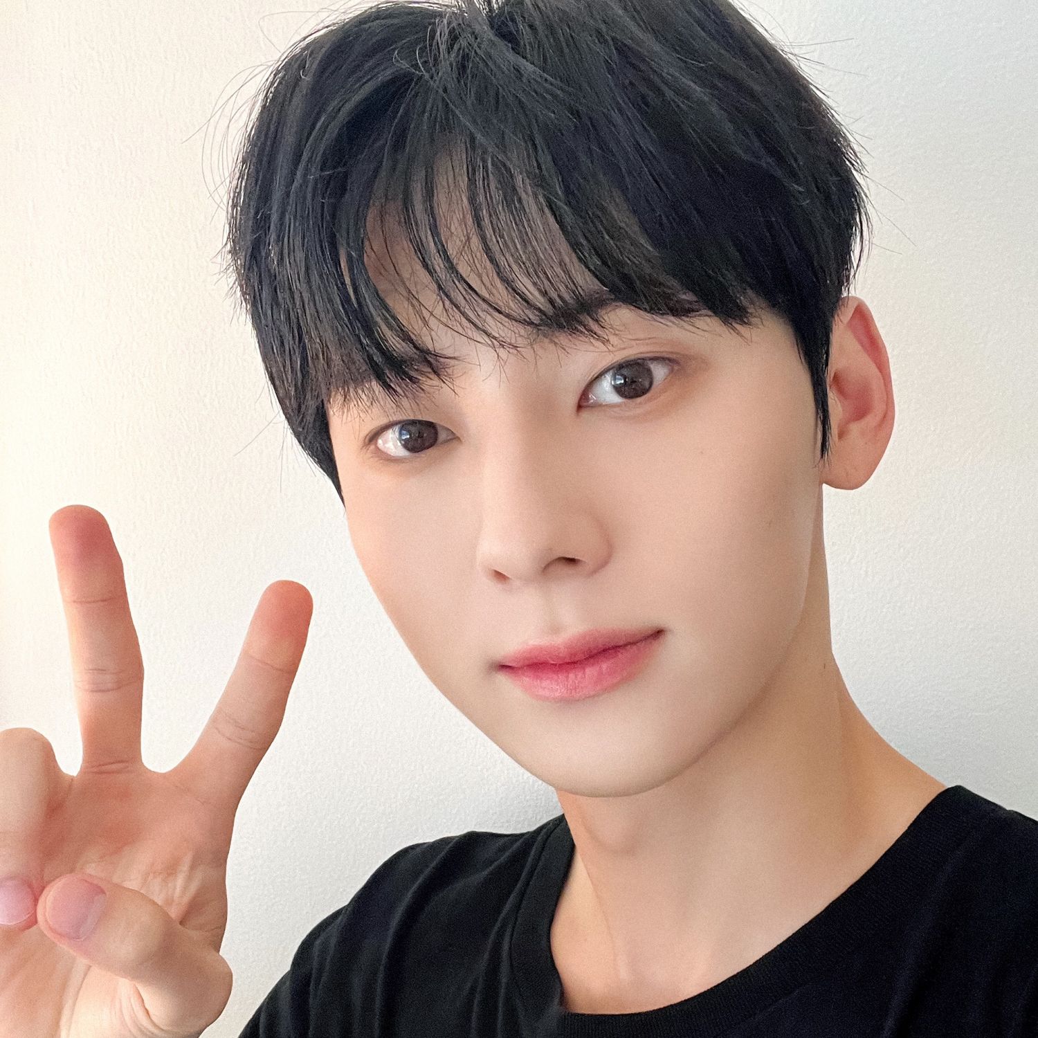 Recent activity shot of Hwang Minhyun