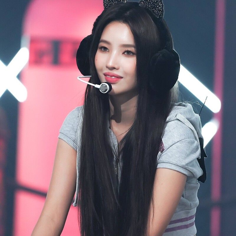 Behind-the-scenes cut of Soyeon (i-dle)