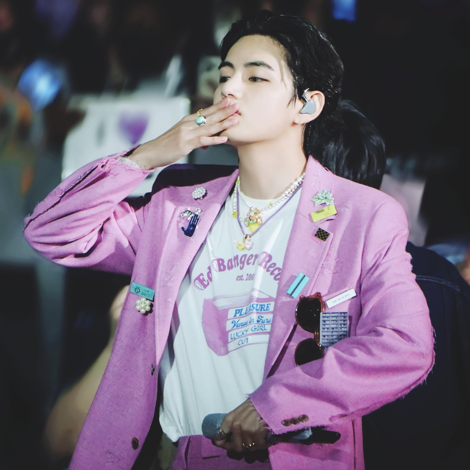 Momen yang diabadikan oleh penggemar V (BTS)