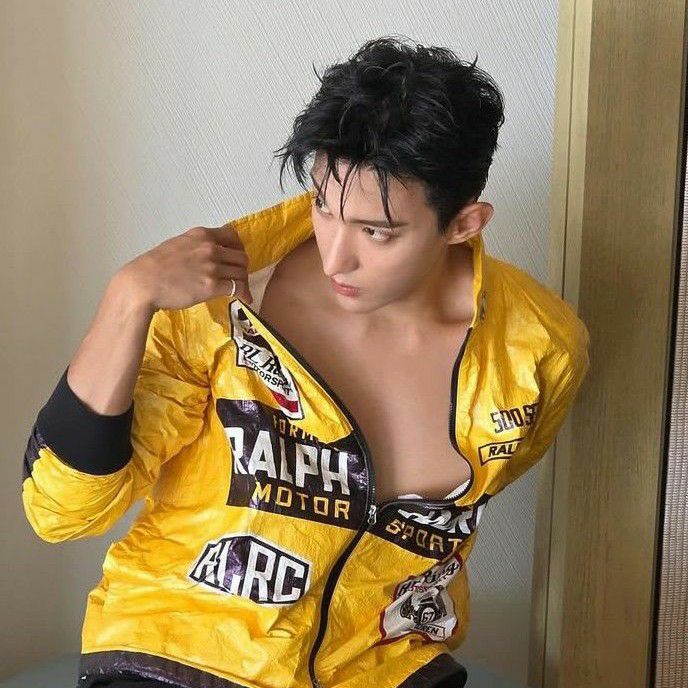 ドギョム (SEVENTEEN)の最新写真