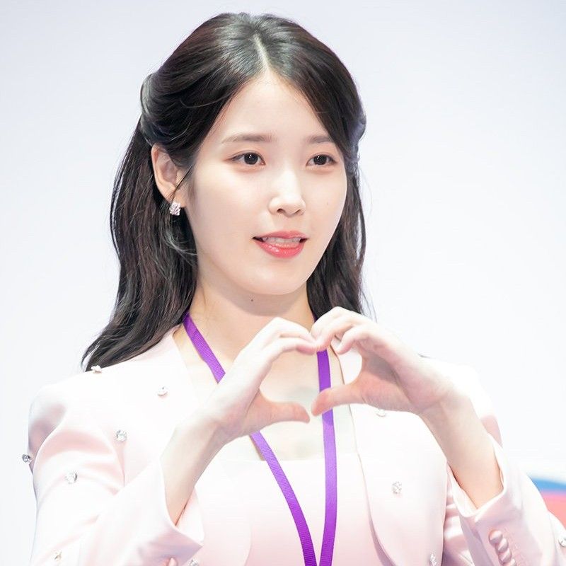 아이유의 최신 사진