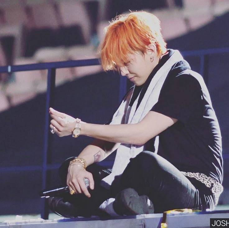 A moment captured by G-DRAGON (BIGBANG)'s fan