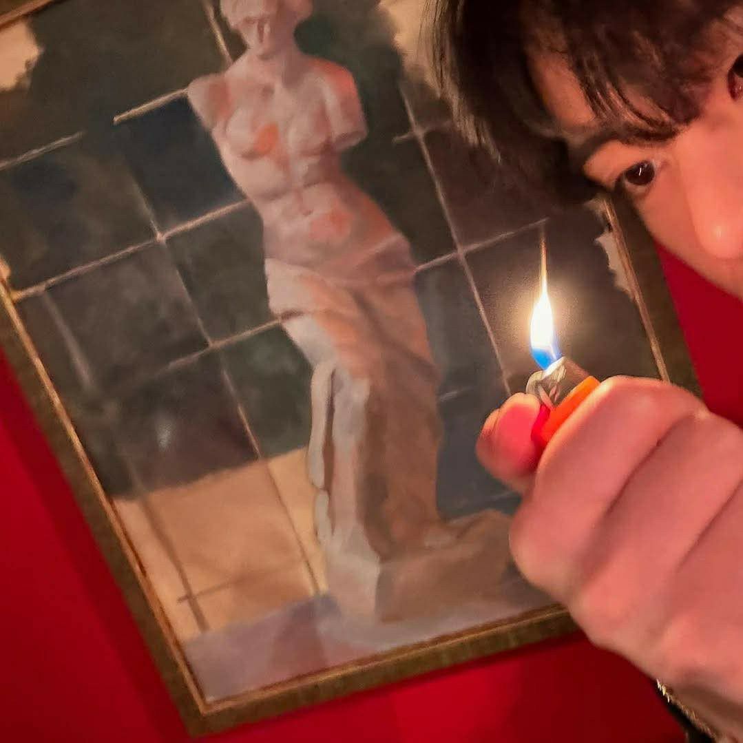 Recent activity shot of V (BTS)