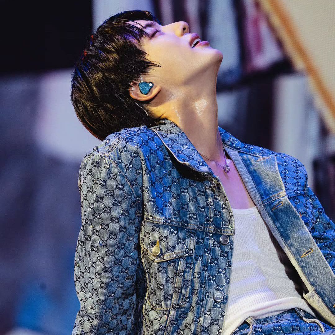 Behind-the-scenes cut of Jin (BTS)