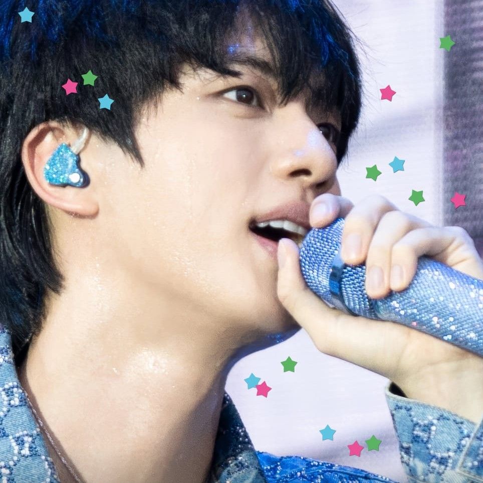 ジン (BTS)の最近の活動写真