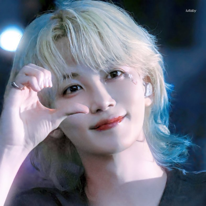 Recent activity shot of Jeonghan (SEVENTEEN)