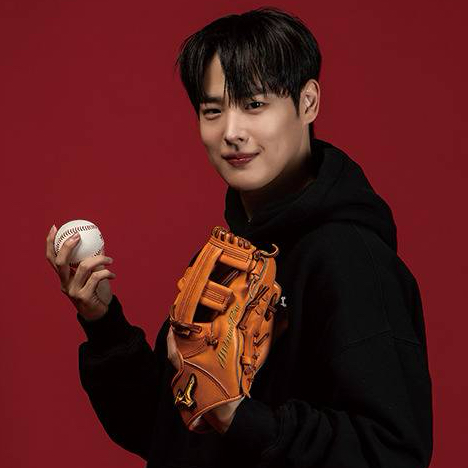 Recent activity shot of Choi Byungchan