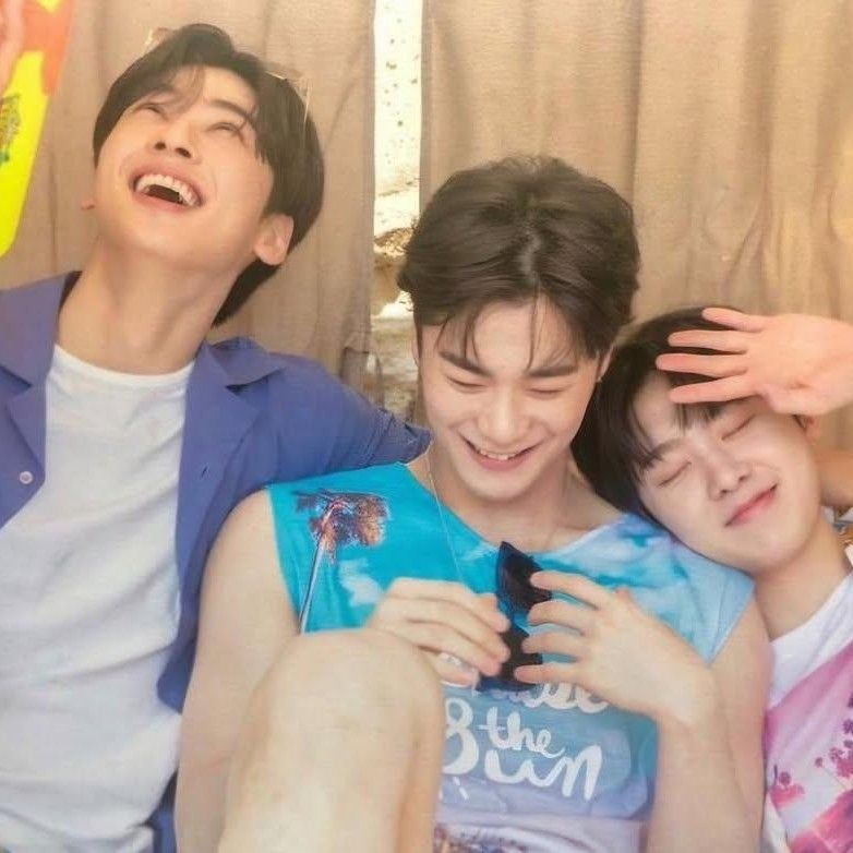 A moment captured by Moonbin (ASTRO)'s fan