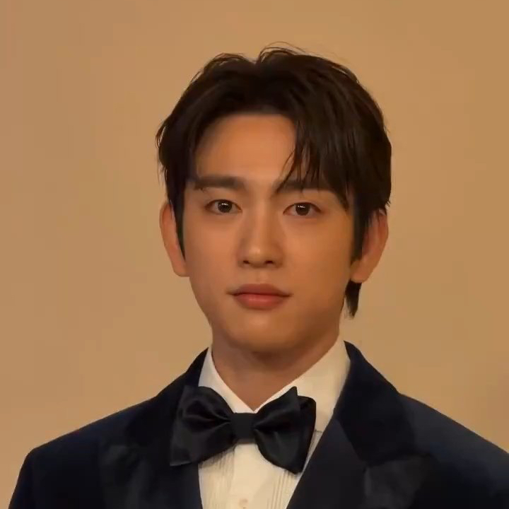 Recent activity shot of Jinyoung (GOT7)