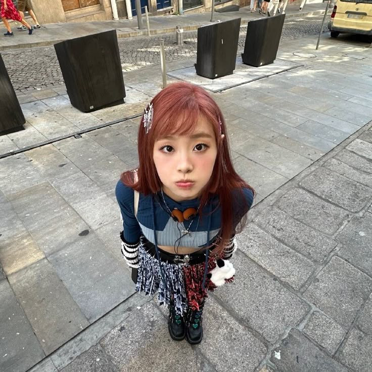 Recent activity shot of Chuu