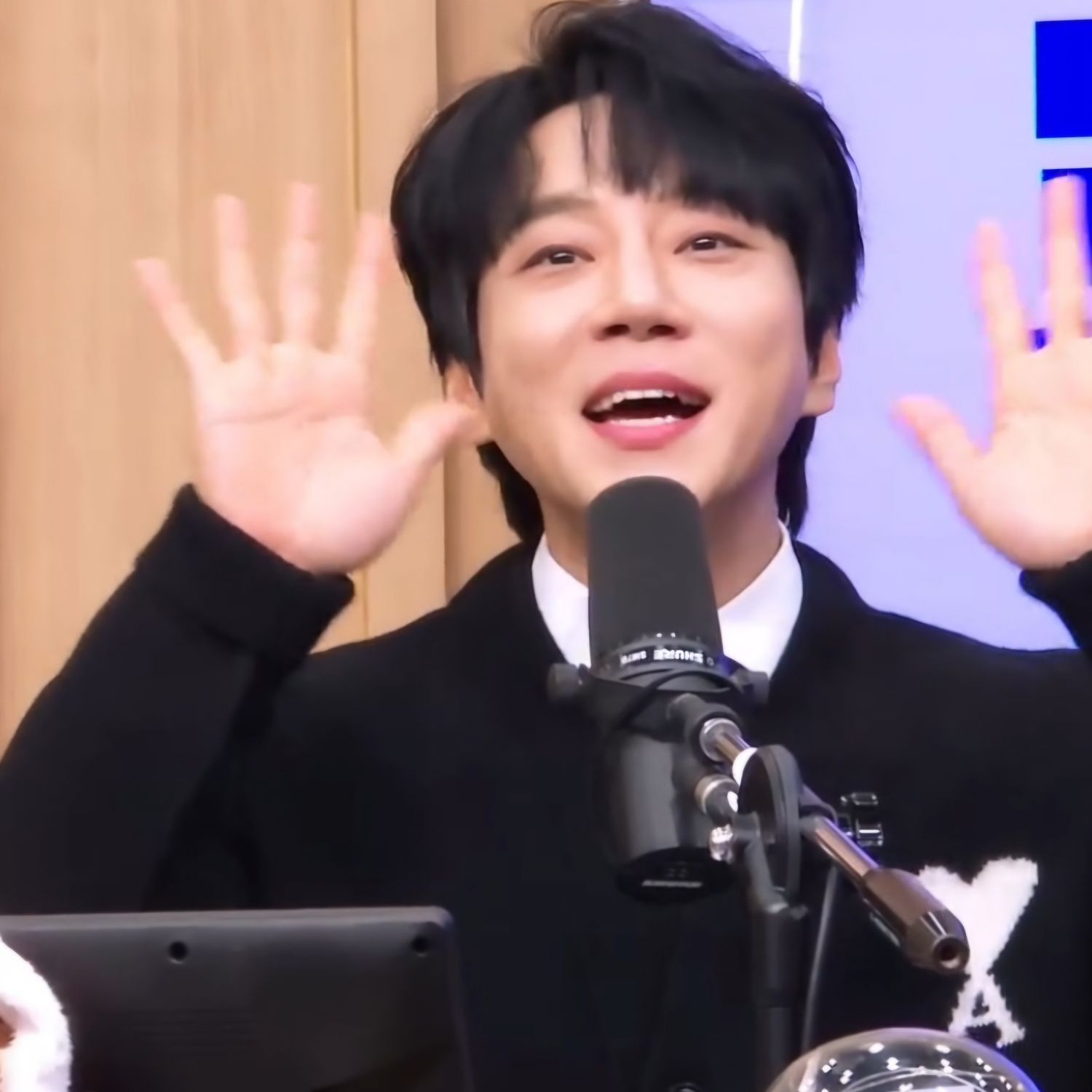 Behind-the-scenes cut of Hwang Chiyeol